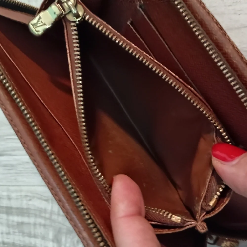 Louis Vuitton Long Round zipper Monogram Wallet
